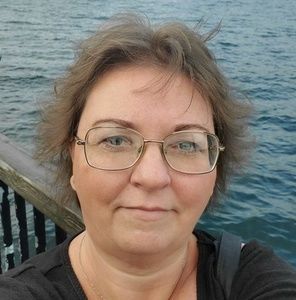 Meet your Posher, Denise